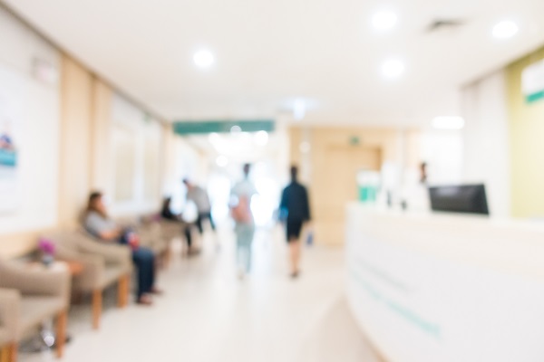 Interno di una moderna clinica privata.