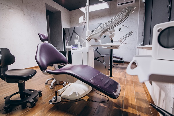 Studio dentistico ristrutturato.